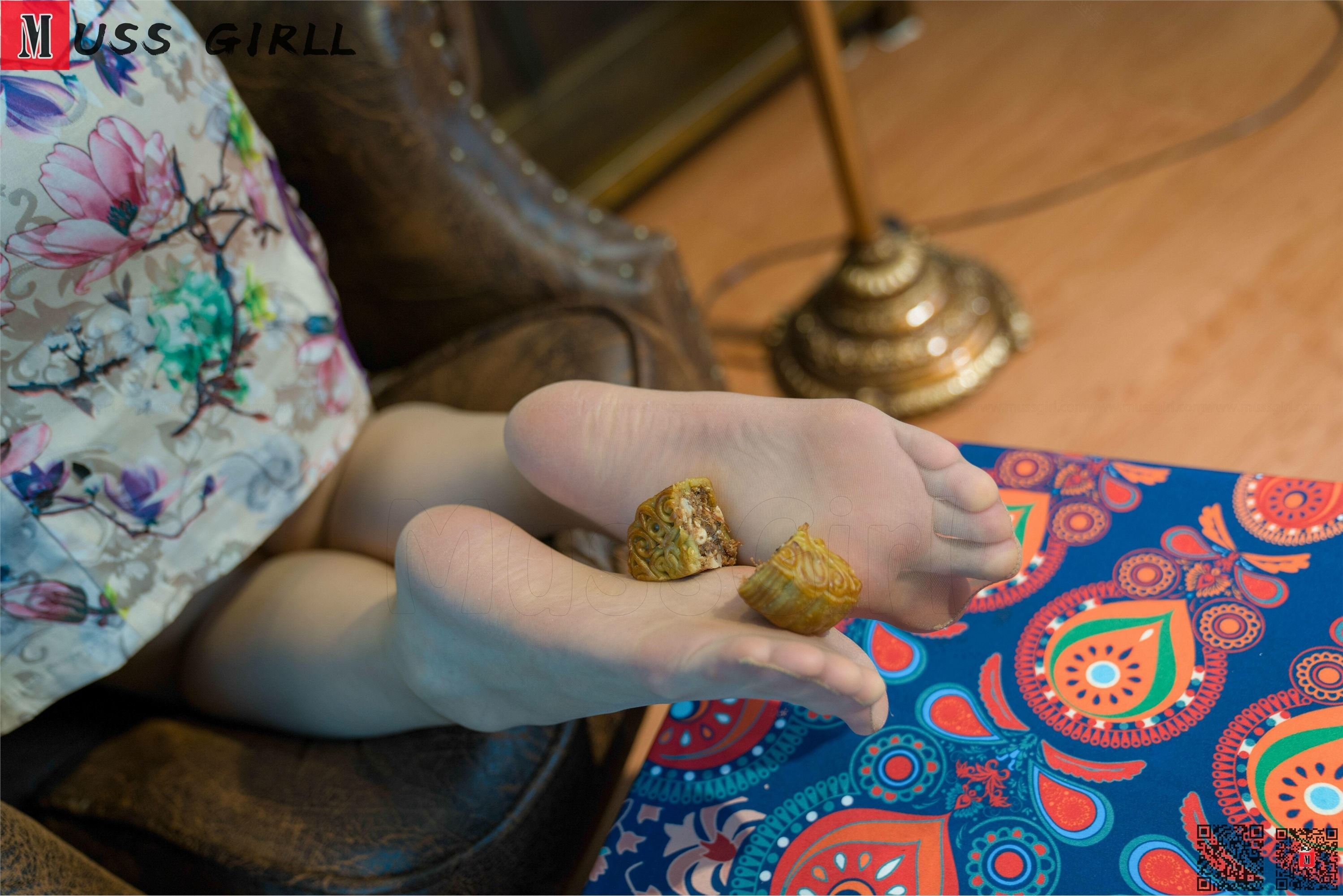 MussGirl慕丝女郎  NO.159 碎花短旗袍